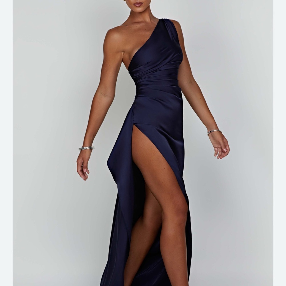 Chic One-Shoulder Navy Dress
